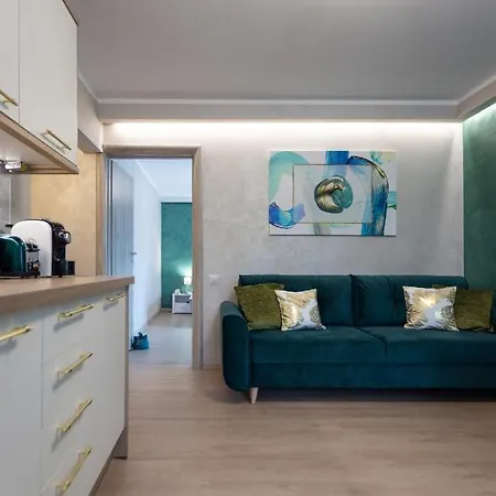 Emerald Aviatiei Apartamento *