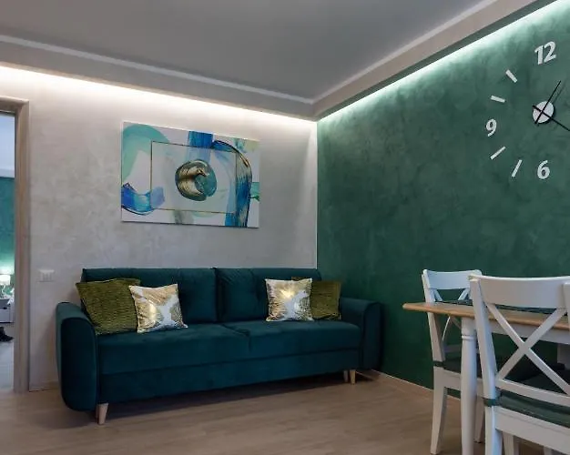 Emerald Aviatiei Апартаменти