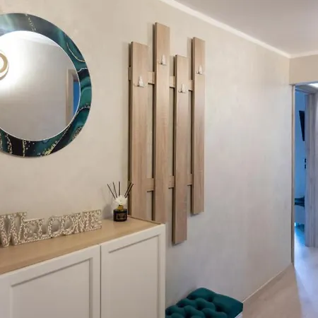 Apartment Emerald Aviatiei Bucharest