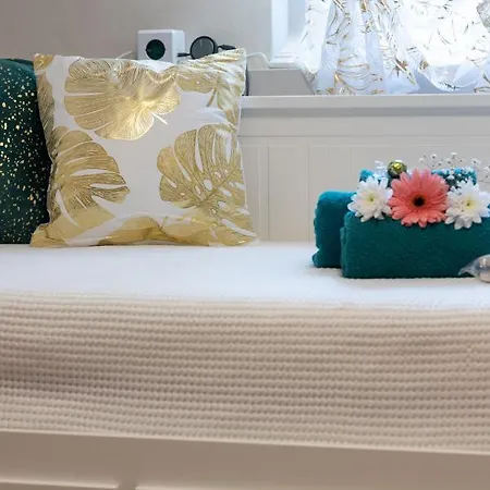 Emerald Aviatiei Апартаменты *