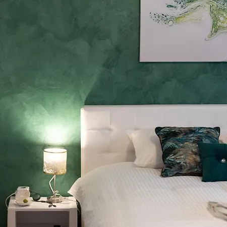 Emerald Aviatiei * Bukarest